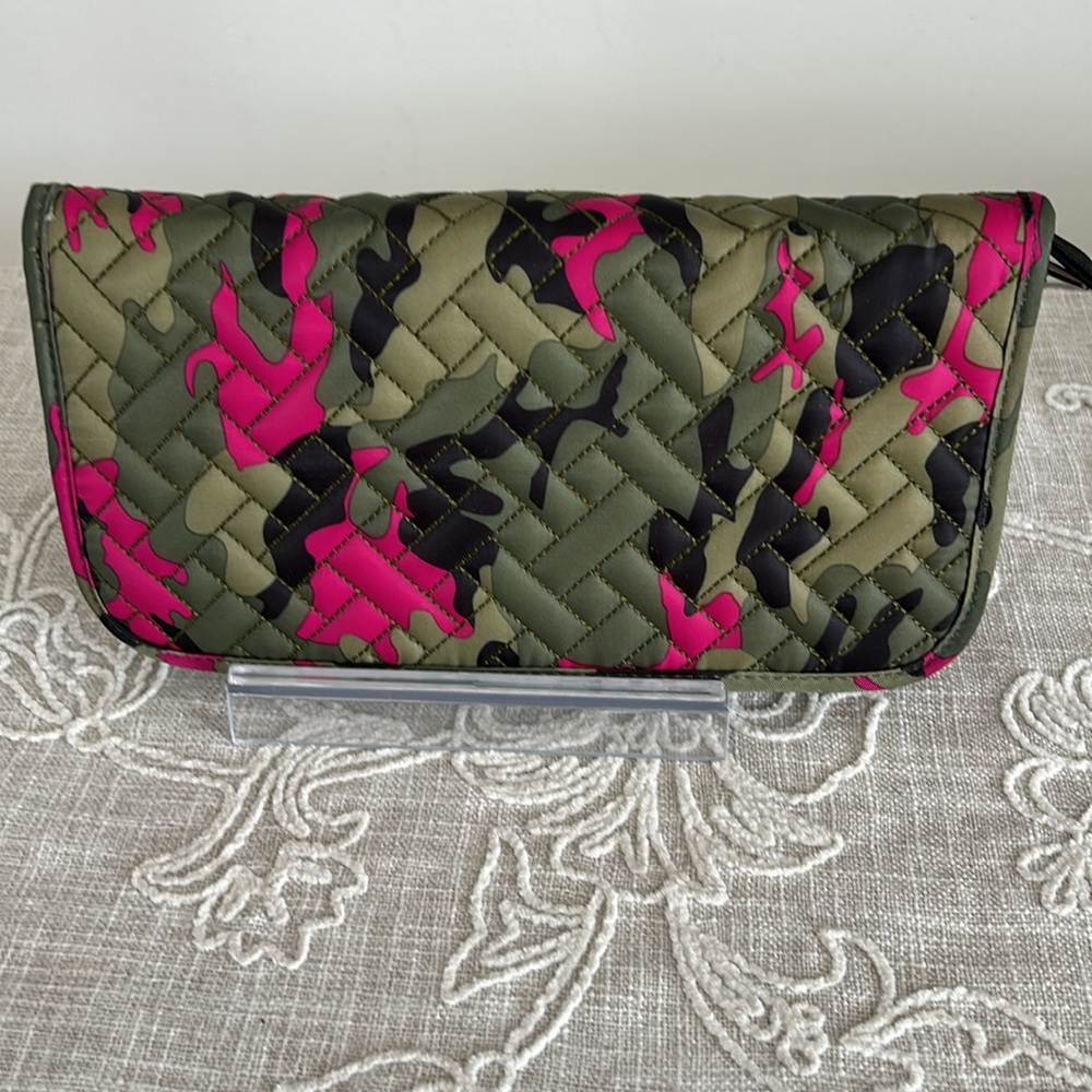 Lug NWOT RFID Tango Travel Passport Holder Wallet - Picture 2 of 13